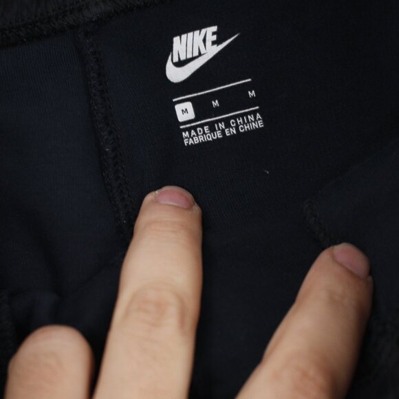 Nike Capri pants Women's medium Tech Fleece Cropped drawstring pockets elastic - Picture 4 of 9